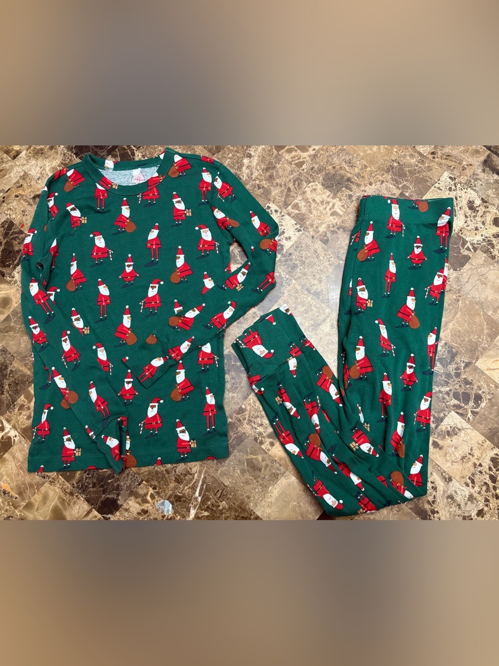 Gap Kids Green Santa Print Pajama Set unisex 10 years
